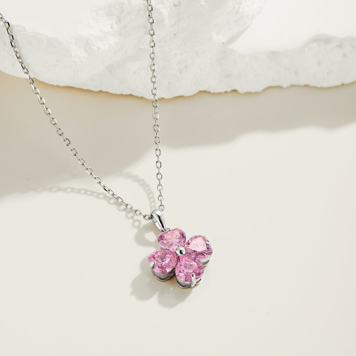 FLOWERHEART Necklace